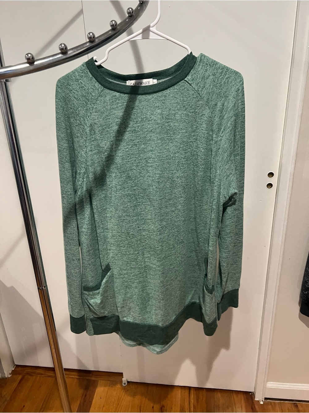 Madewell Green Raglan Pocket Sweatshirt